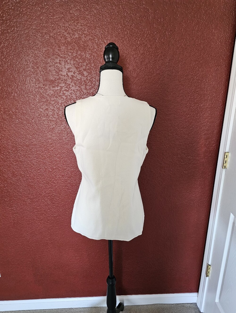 H&M Cream Sleeveless Button-Front Knit Tank - Picture 5 of 8